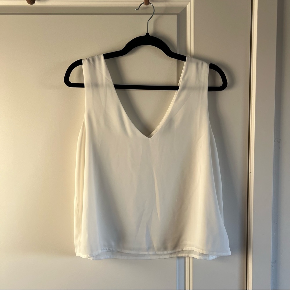 Lulu's Classic White V-Neck Tank Top